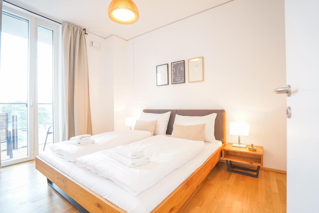 Suite In High-Rise On The Danube Viena Exterior foto