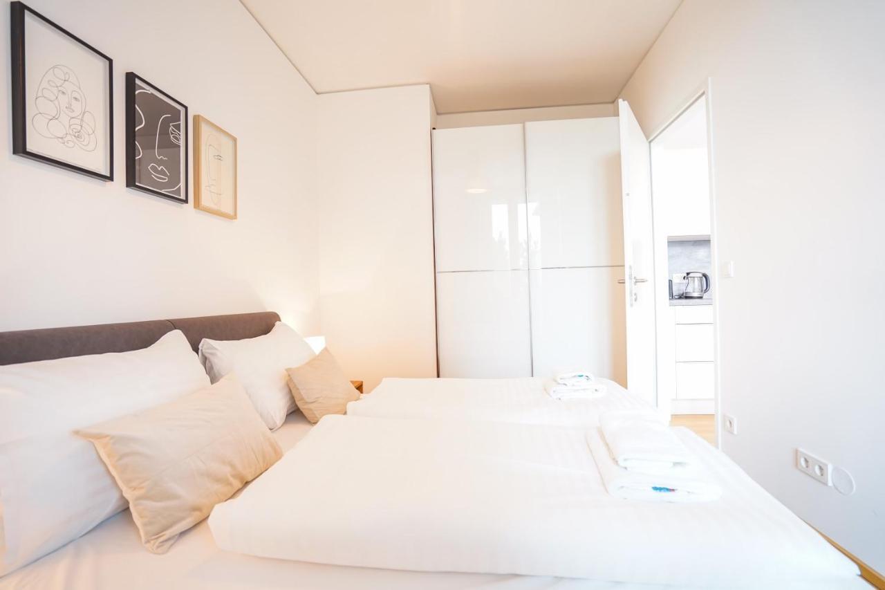 Suite In High-Rise On The Danube Viena Exterior foto