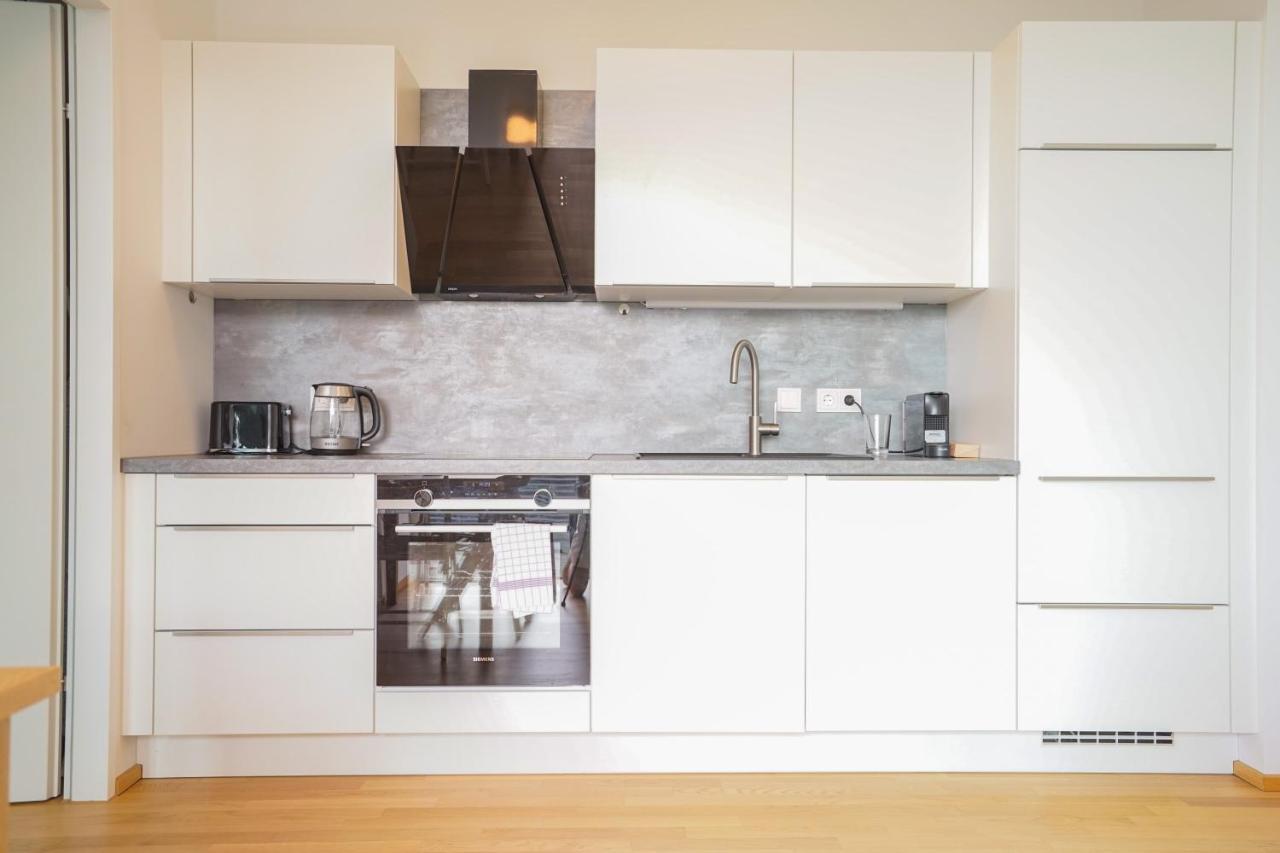 Suite In High-Rise On The Danube Viena Exterior foto